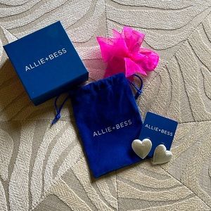 NWT Allie + Bess Earrings